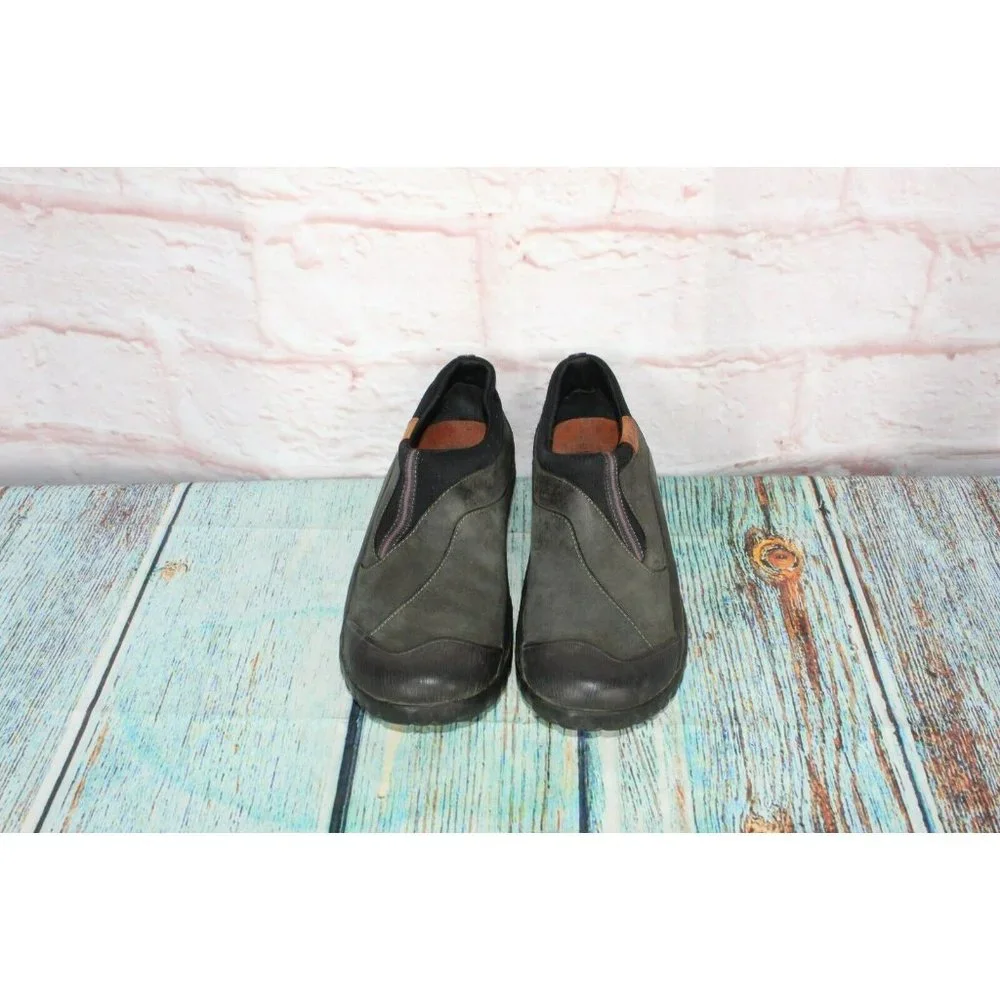 Clarks  Green Leather Slip On Waterproof Casual Loafer Shoes Size 8 Medium - Picture 5 of 9